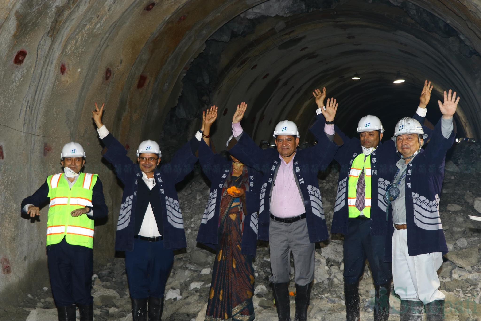 Nagdhuga-Sisnekhola-Evacuation-Tunnel-Breakthrough-16.jpg