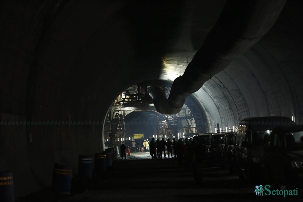 Nagdhunga-Tunnel-Breakthrough-11.jpeg