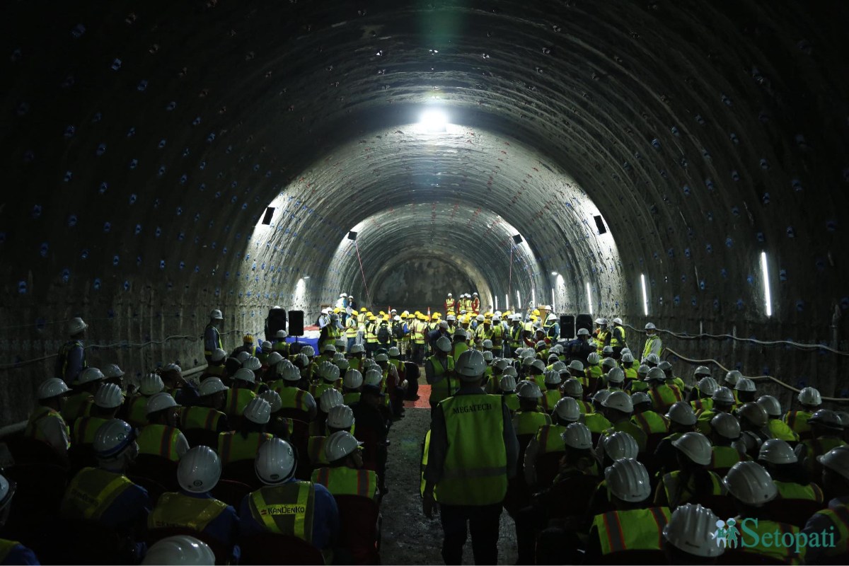 Nagdhunga-Tunnel-Breakthrough-20.jpeg