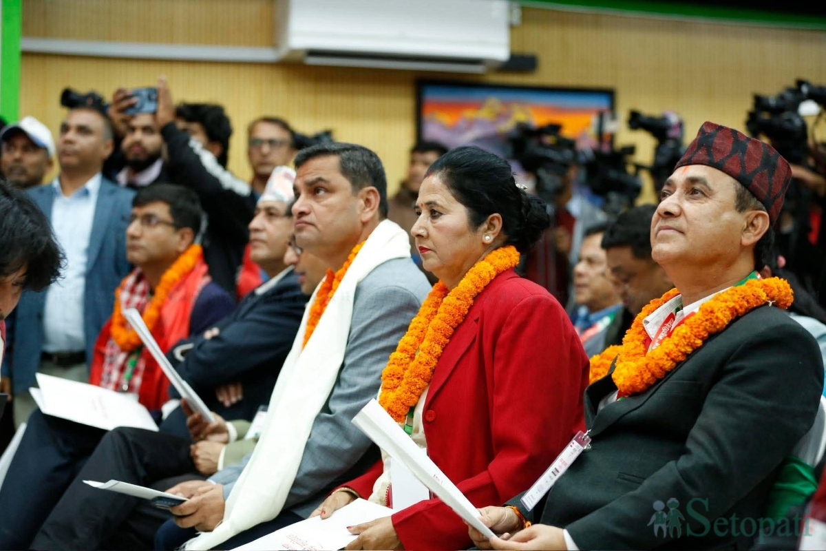 Nepali-Congress-Central-Members-Oath-05.jpg