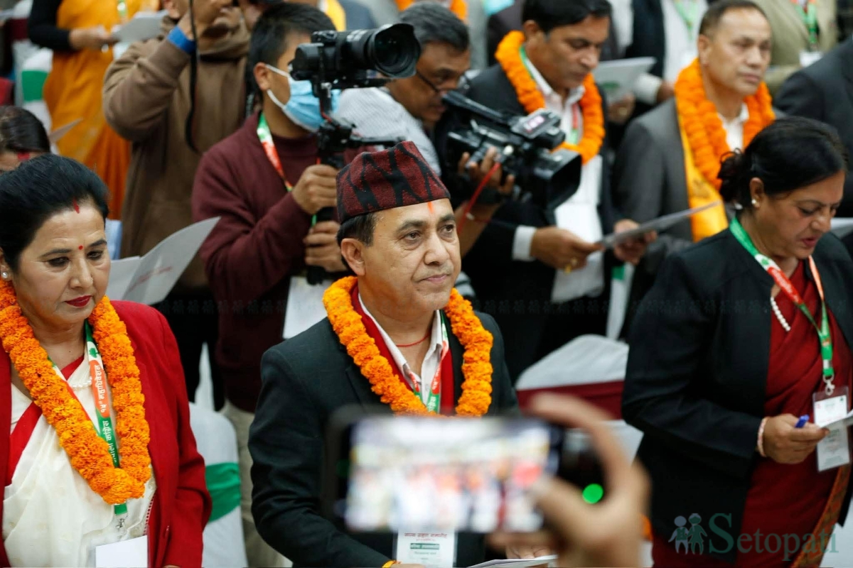Nepali-Congress-Central-Members-Oath-11.jpg