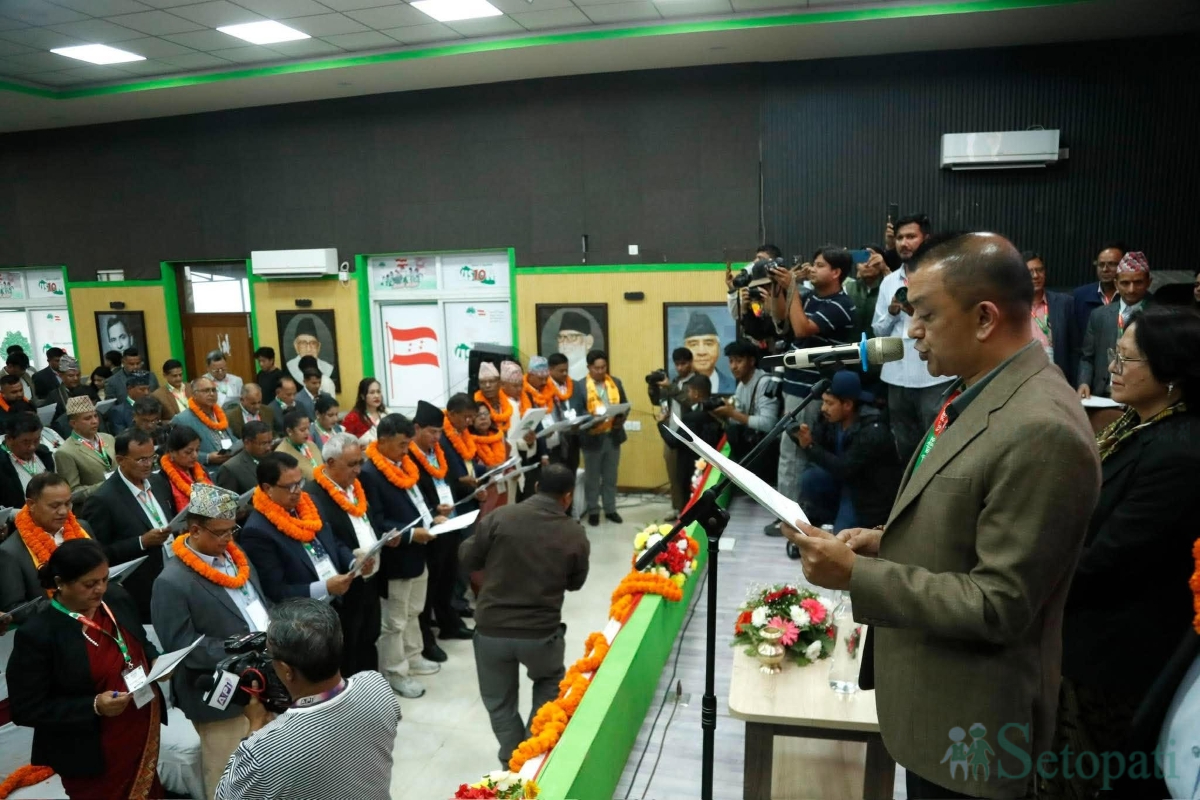 Nepali-Congress-Central-Members-Oath-17.jpg