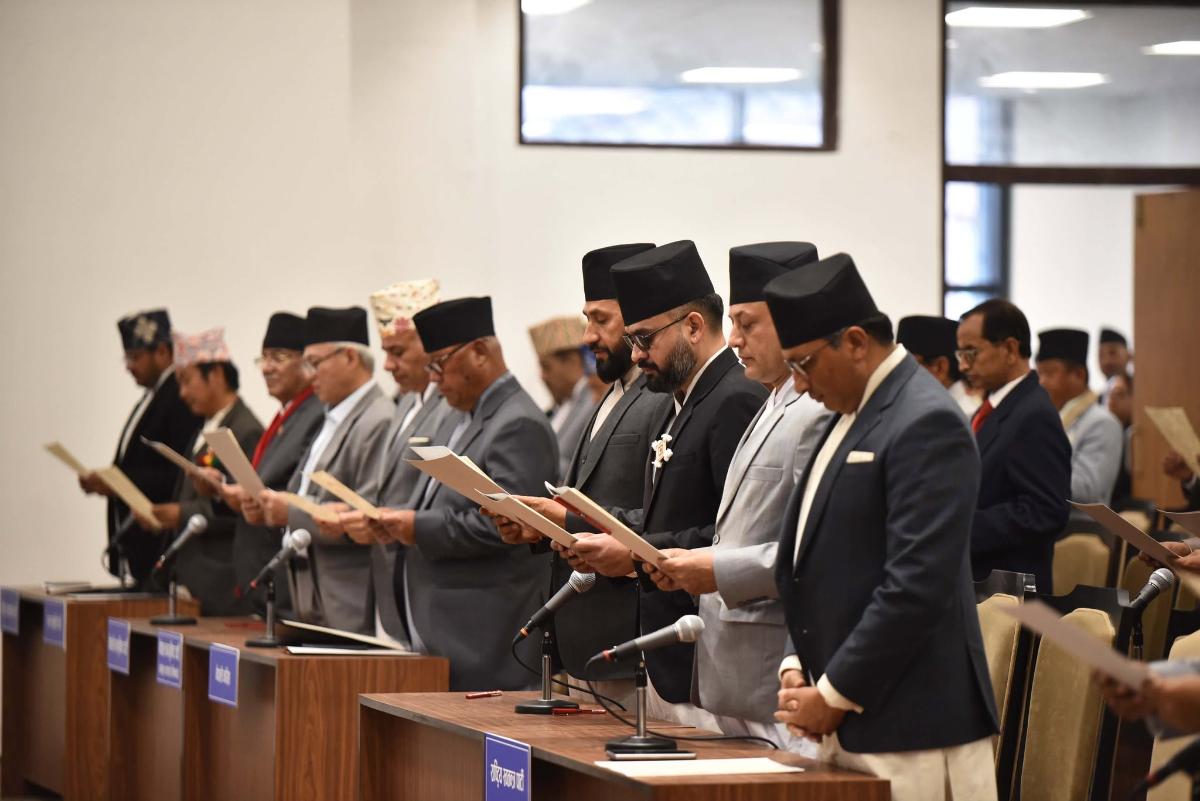 New-Lawmakers-Oath-01.jpg