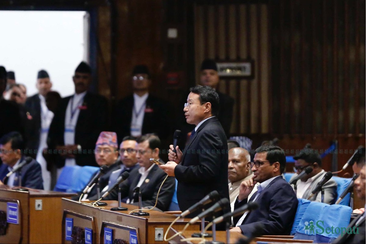 Opposition-Protest-Parliament-09.jpeg
