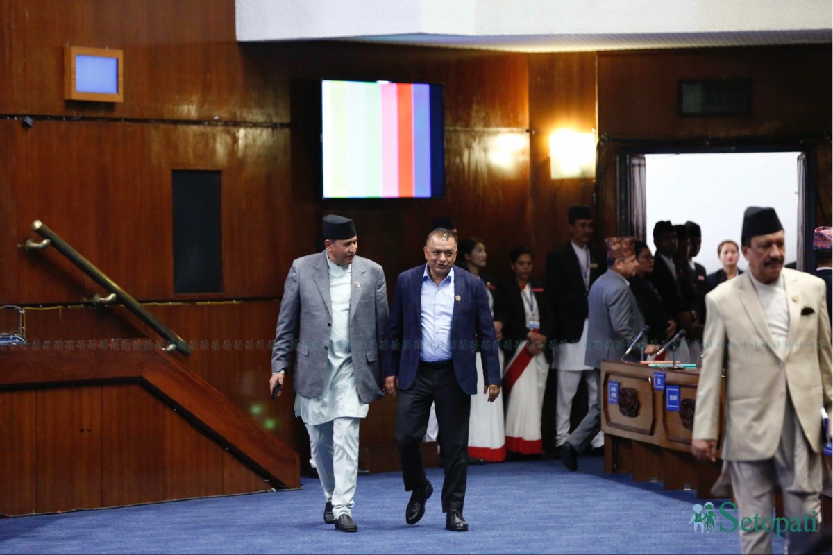 Opposition-Protest-Parliament-15.jpeg