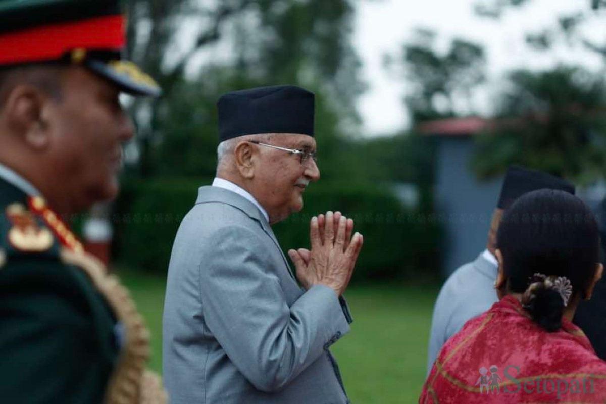 PM-Oli-Return-Spain-05.jpg