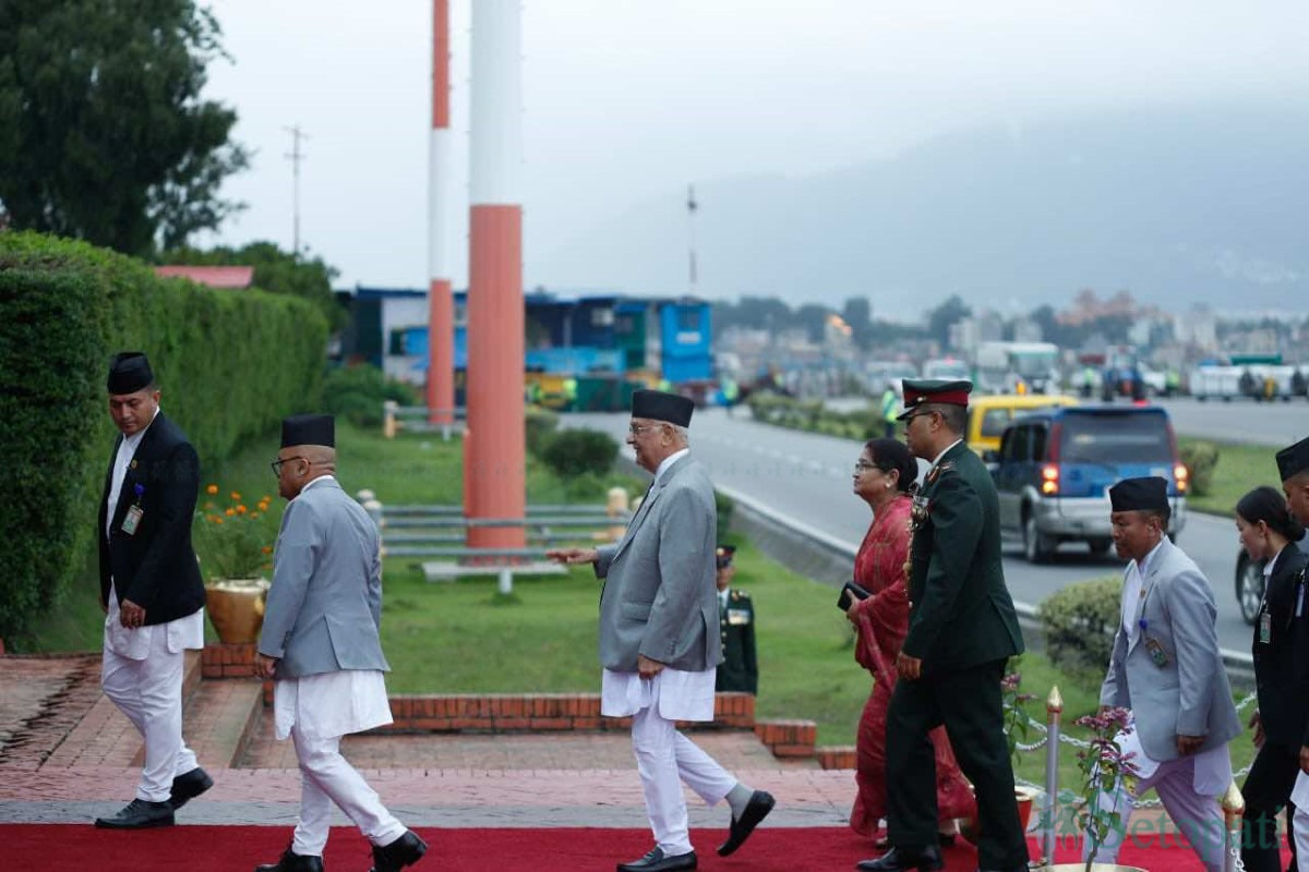 PM-Oli-Return-Spain-12.jpg