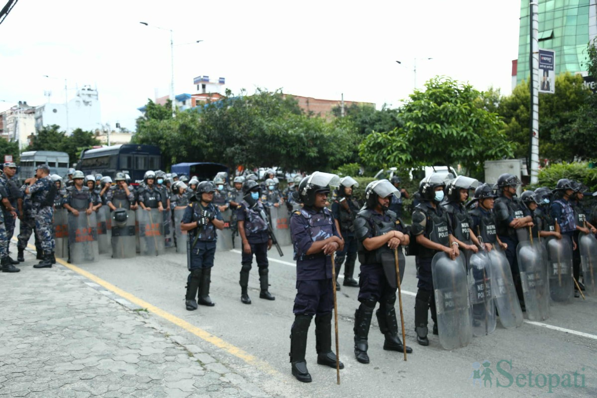Private-Schools-Protest-Baneshwar-04.jpg