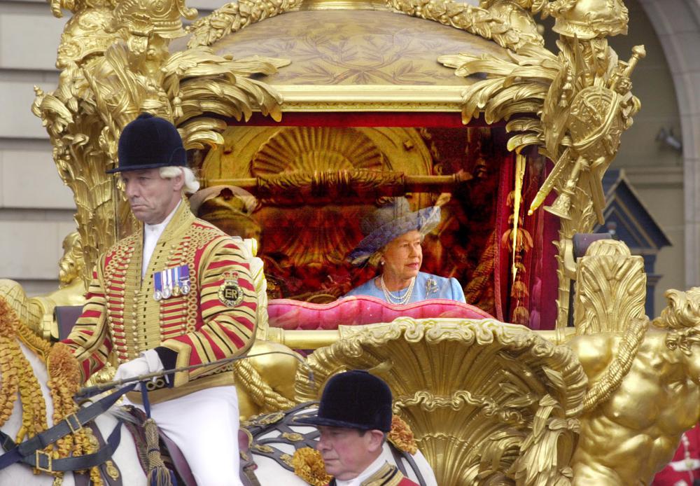 Queen-Elizabeth-Golden-Jubilee-2.jpeg