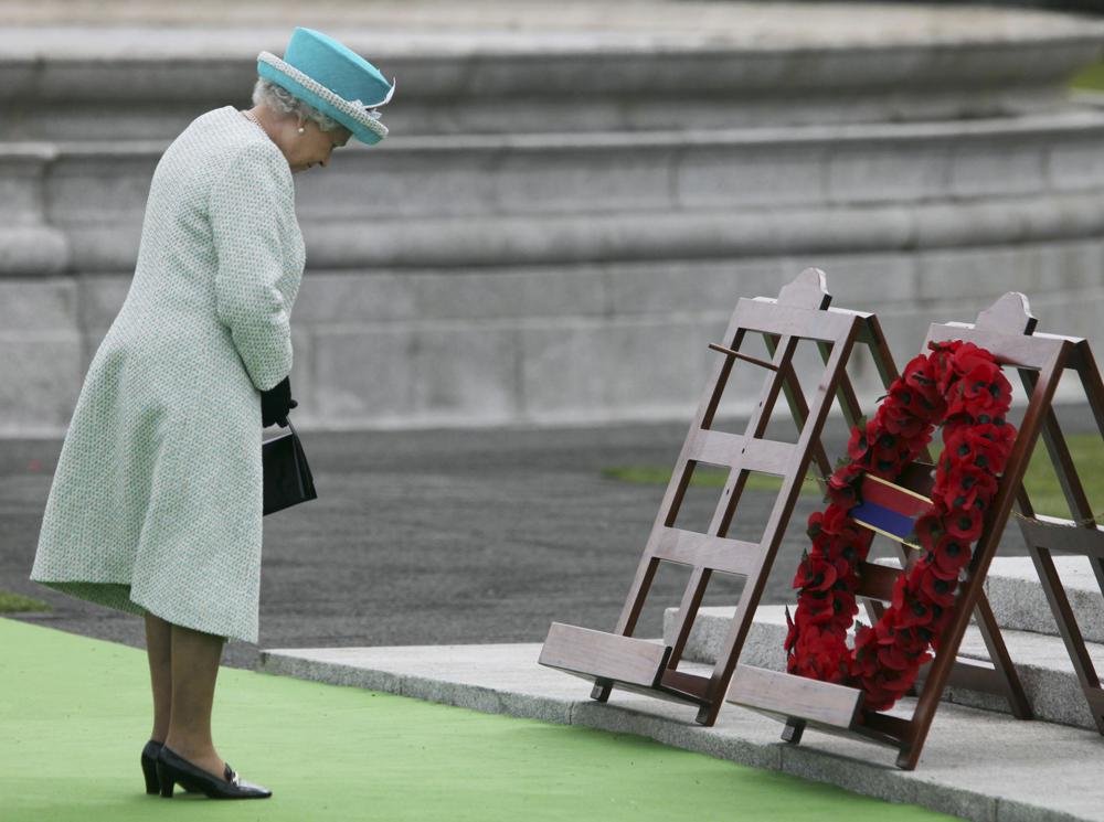 Queen-Elizabeth-Irish-War-Memorial.jpeg