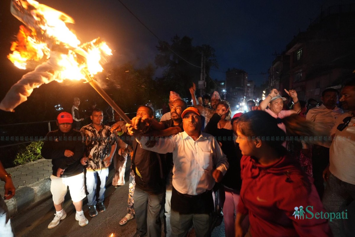RPP-Nepal-Burn-Effigies-06.jpeg