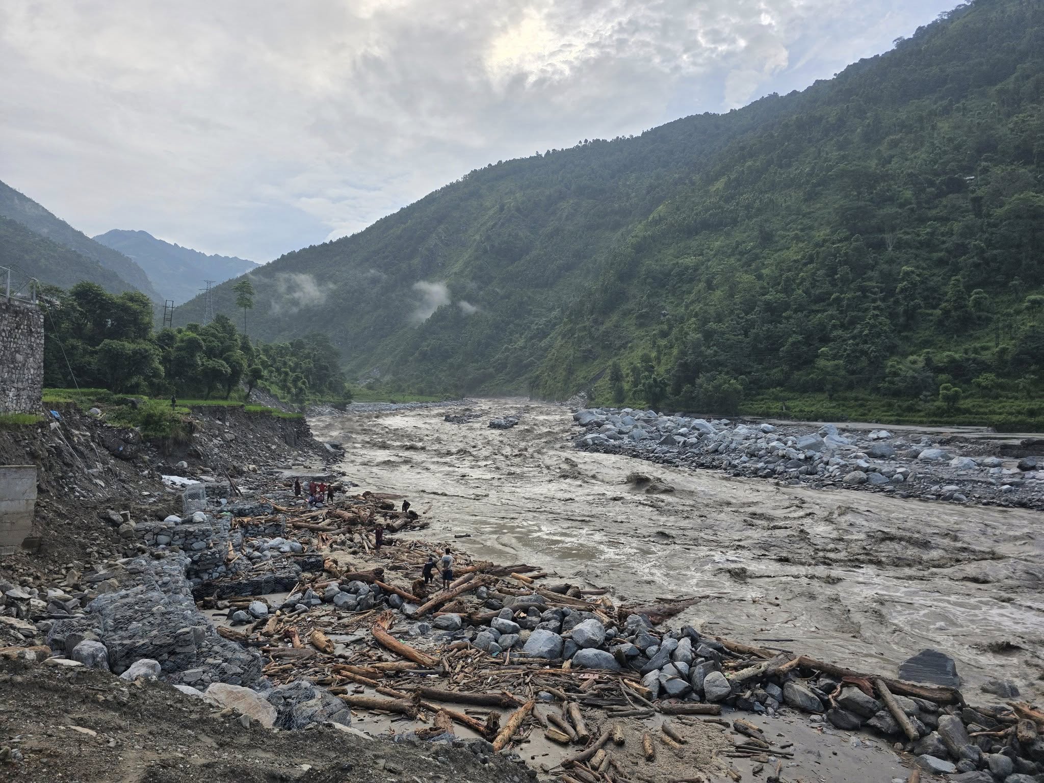 Rasuwa-Flood-05.jpg