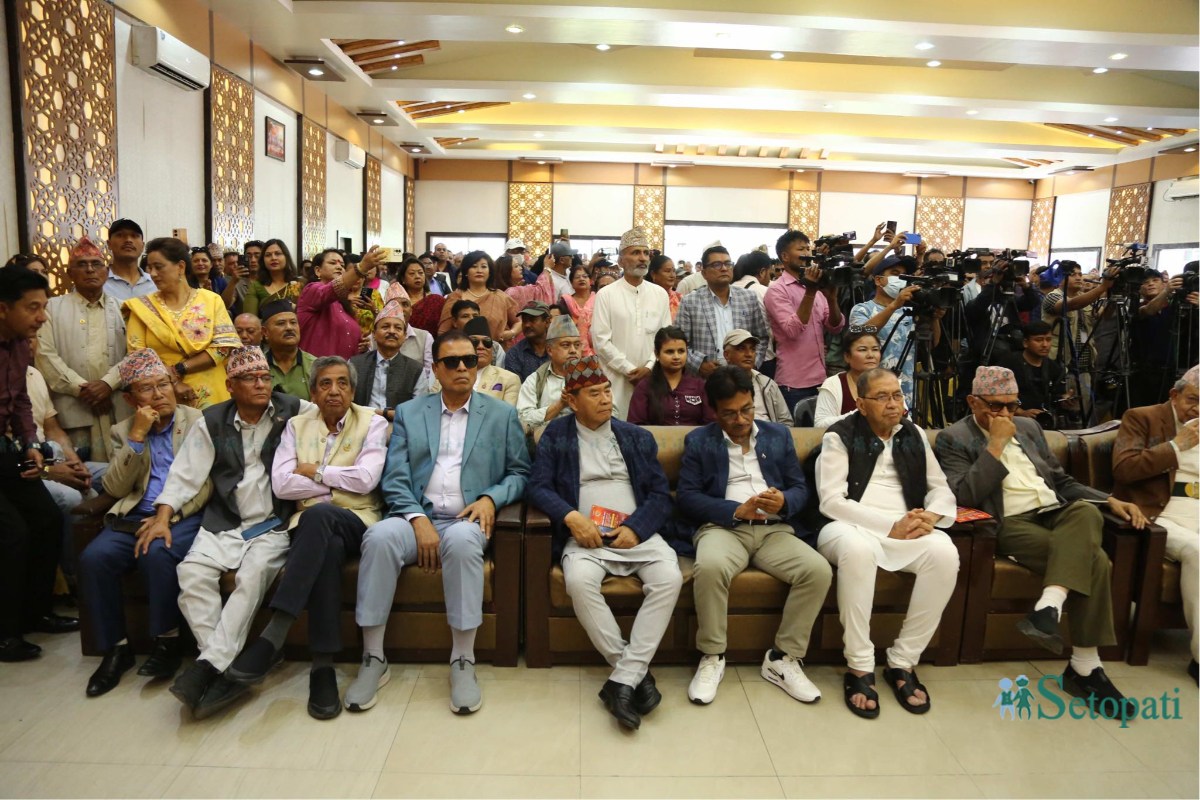 Royalists-Press-Conference-16.jpeg