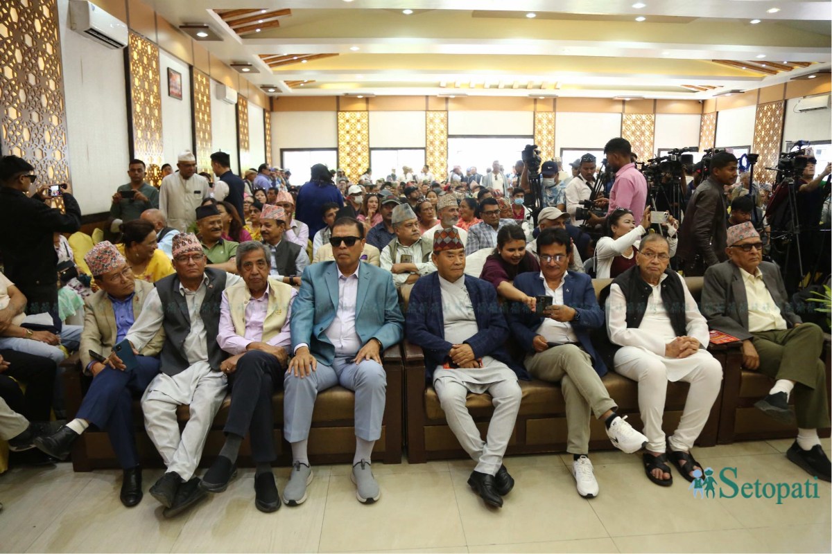 Royalists-Press-Conference-21.jpeg