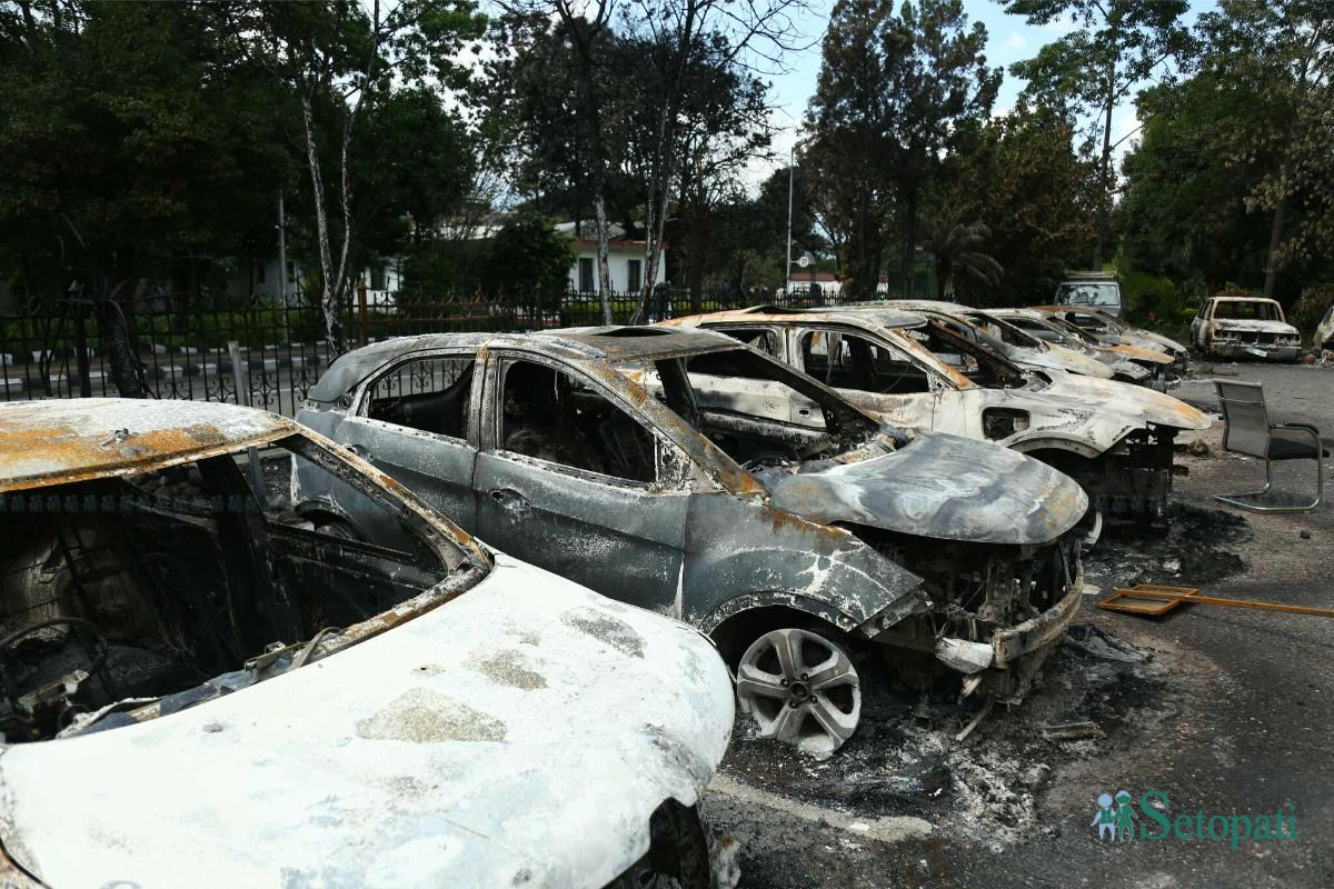 Singha-Durbar-After-Fire-03.jpeg