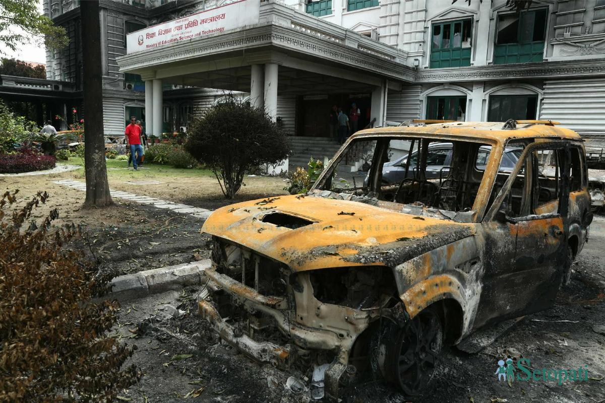 Singha-Durbar-After-Fire-04.jpeg