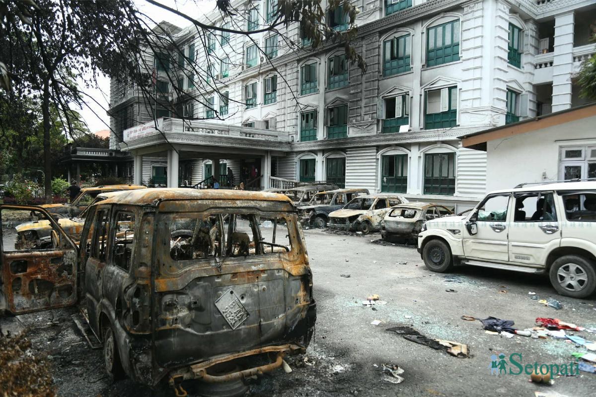 Singha-Durbar-After-Fire-07.jpeg