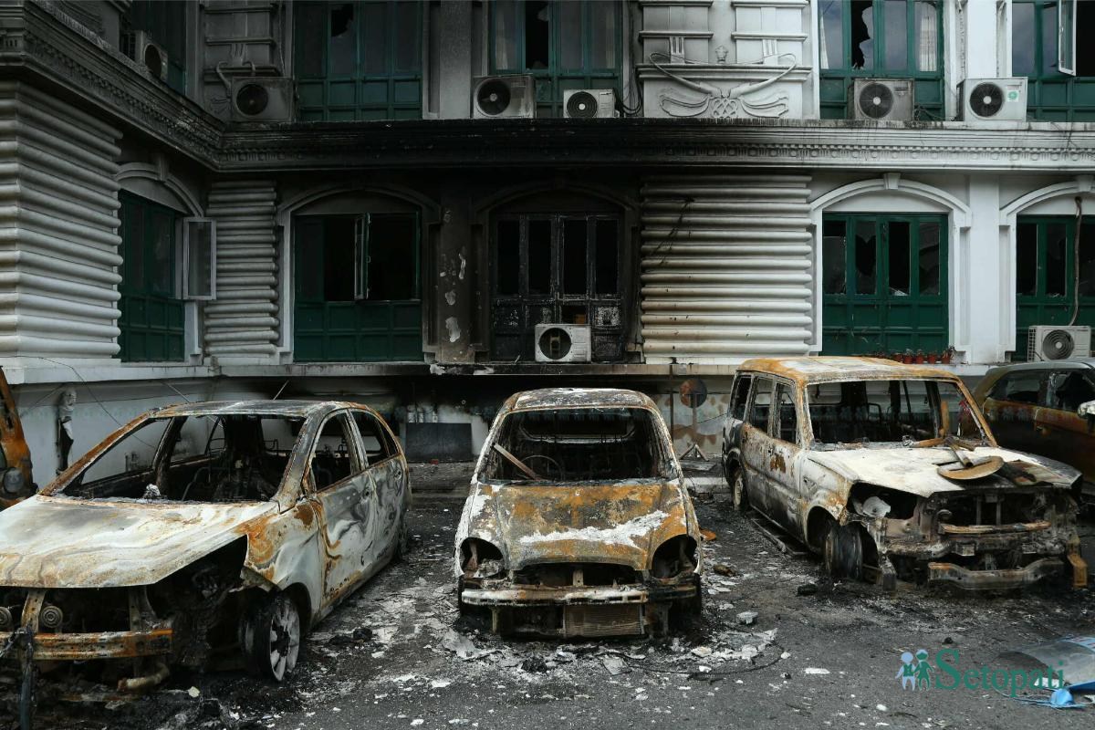 Singha-Durbar-After-Fire-08.jpeg