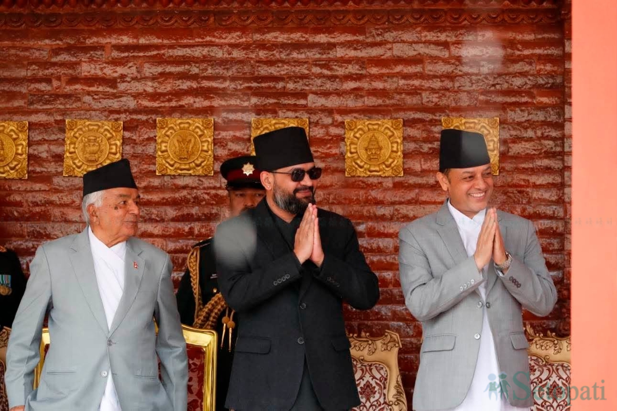 Sudan-Gurung-Mahabir-Pun-Oath-01.jpg