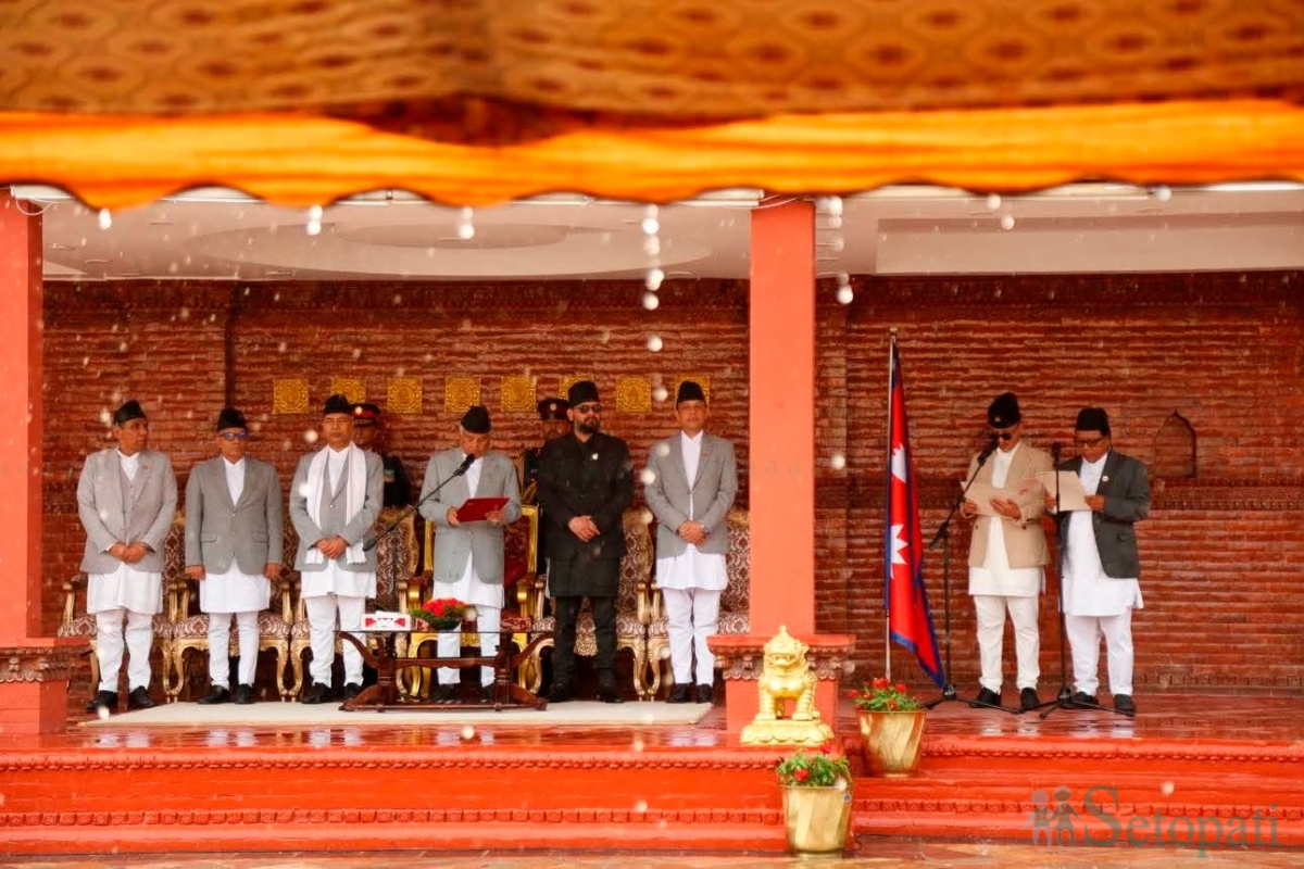 Sudan-Gurung-Mahabir-Pun-Oath-02.jpg