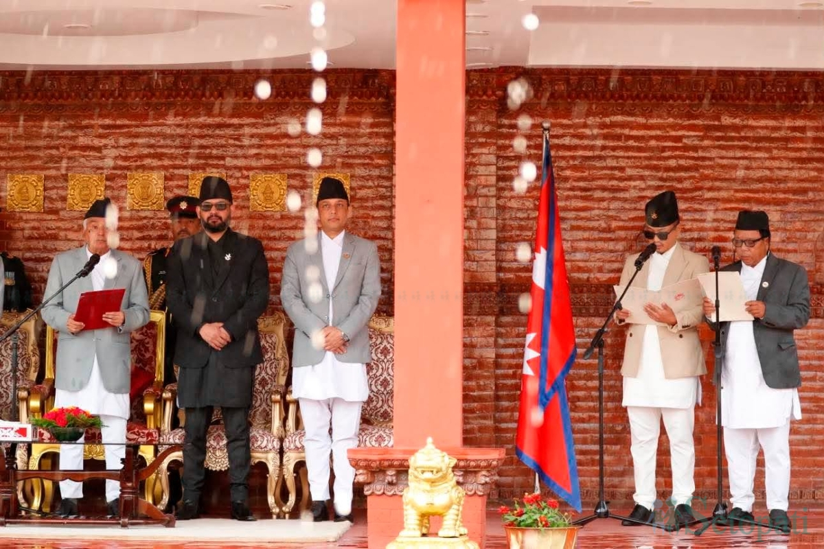 Sudan-Gurung-Mahabir-Pun-Oath-05.jpg