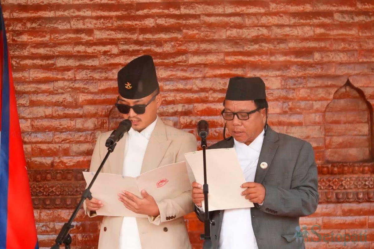 Sudan-Gurung-Mahabir-Pun-Oath-07.jpg