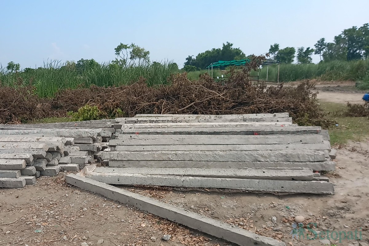 Susta-Embankment-Construction-05.jpg