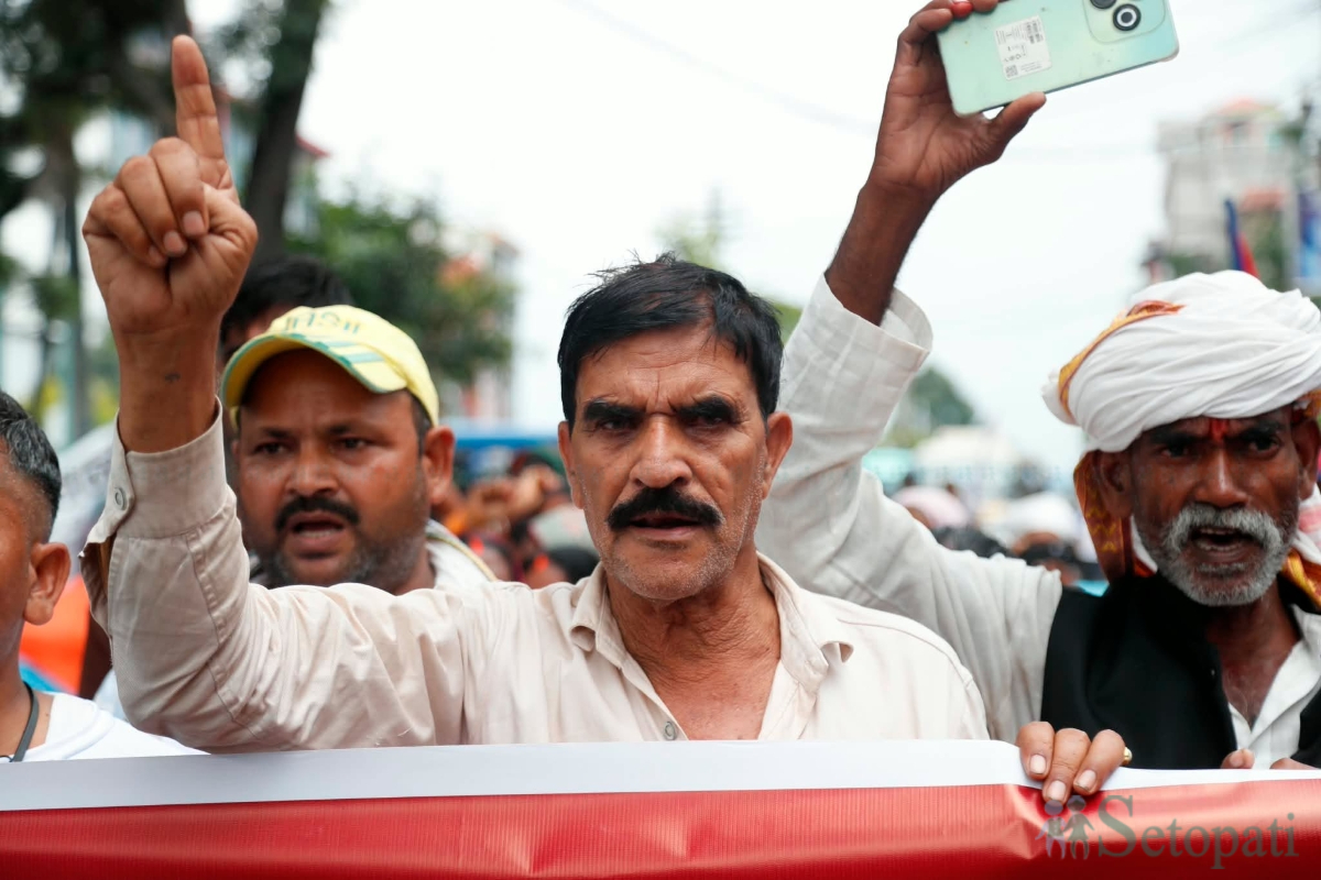 Susta-Residents-Protest-06.jpg