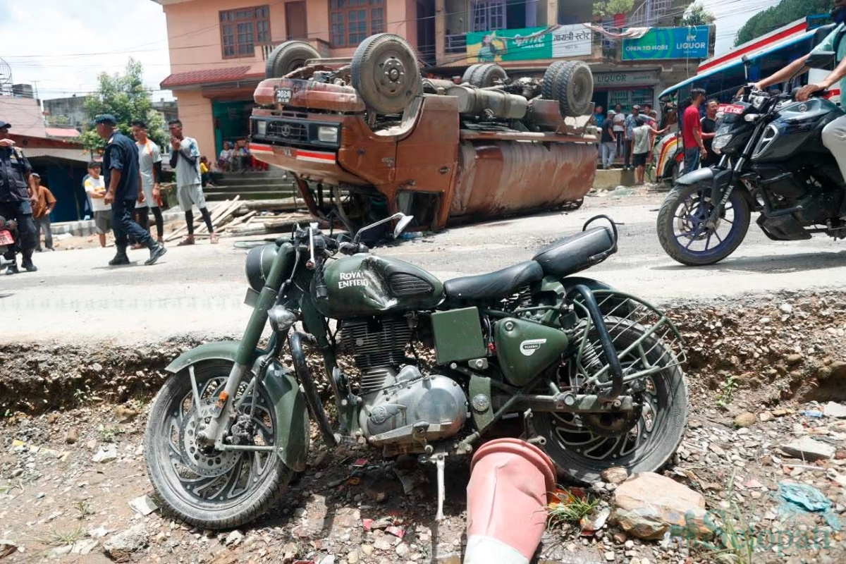 Tanker-Bus-Collision-05.jpg