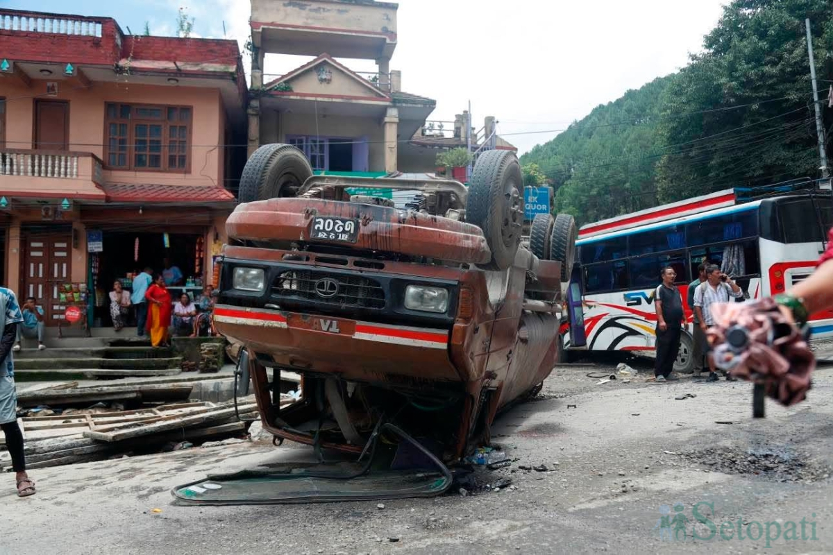 Tanker-Bus-Collision-07.jpg