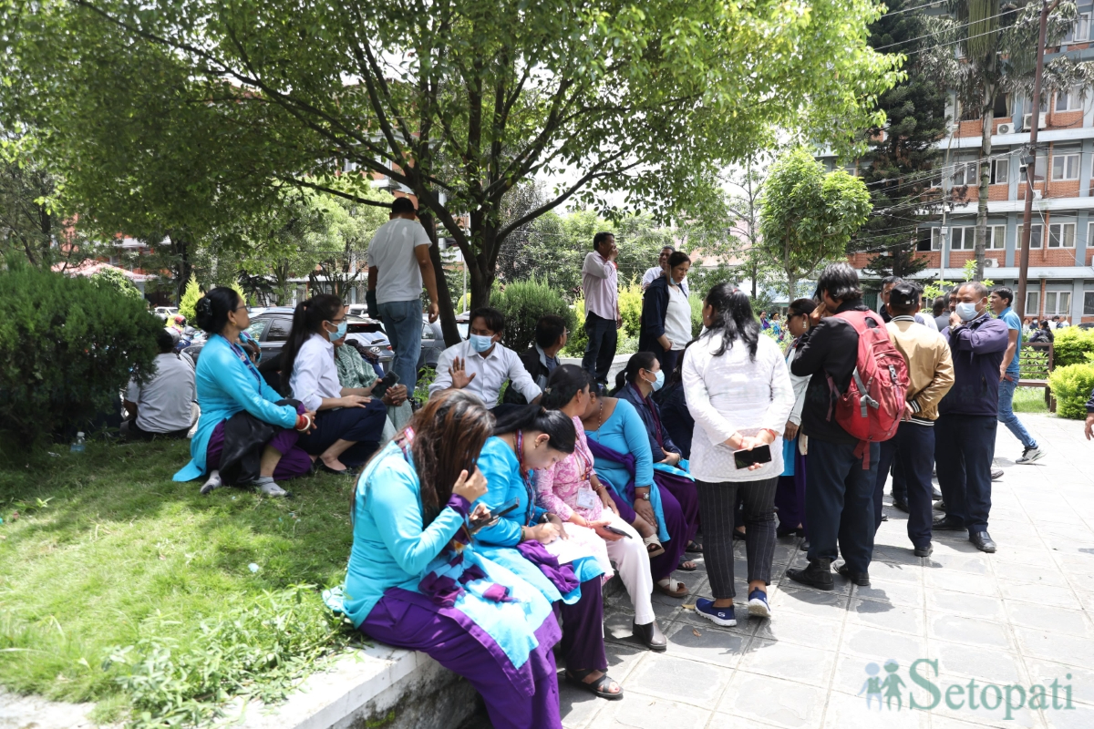 Temporary-Contract-Employees-Protest-01.jpg