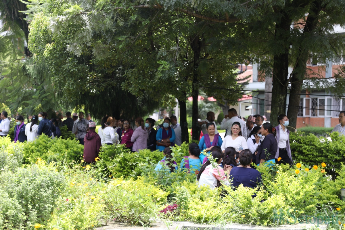 Temporary-Contract-Employees-Protest-05.jpg