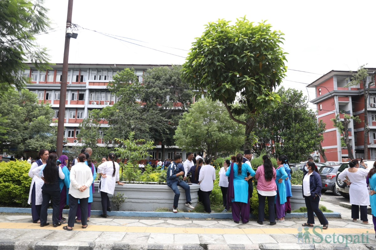 Temporary-Contract-Employees-Protest-06.jpg