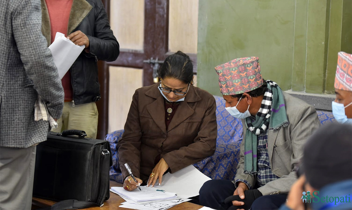 Shrestha Ranjita registering the new party at the Election Commission. Photo/Nisha Bhandari