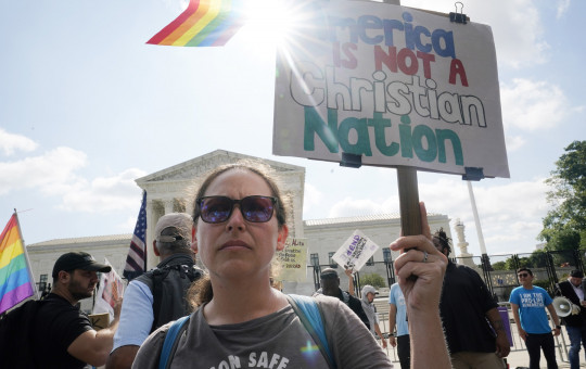 People protest about abortion, Friday, June 24, 2022, outside the Supreme Court in Washington. (AP Photo/RSS)