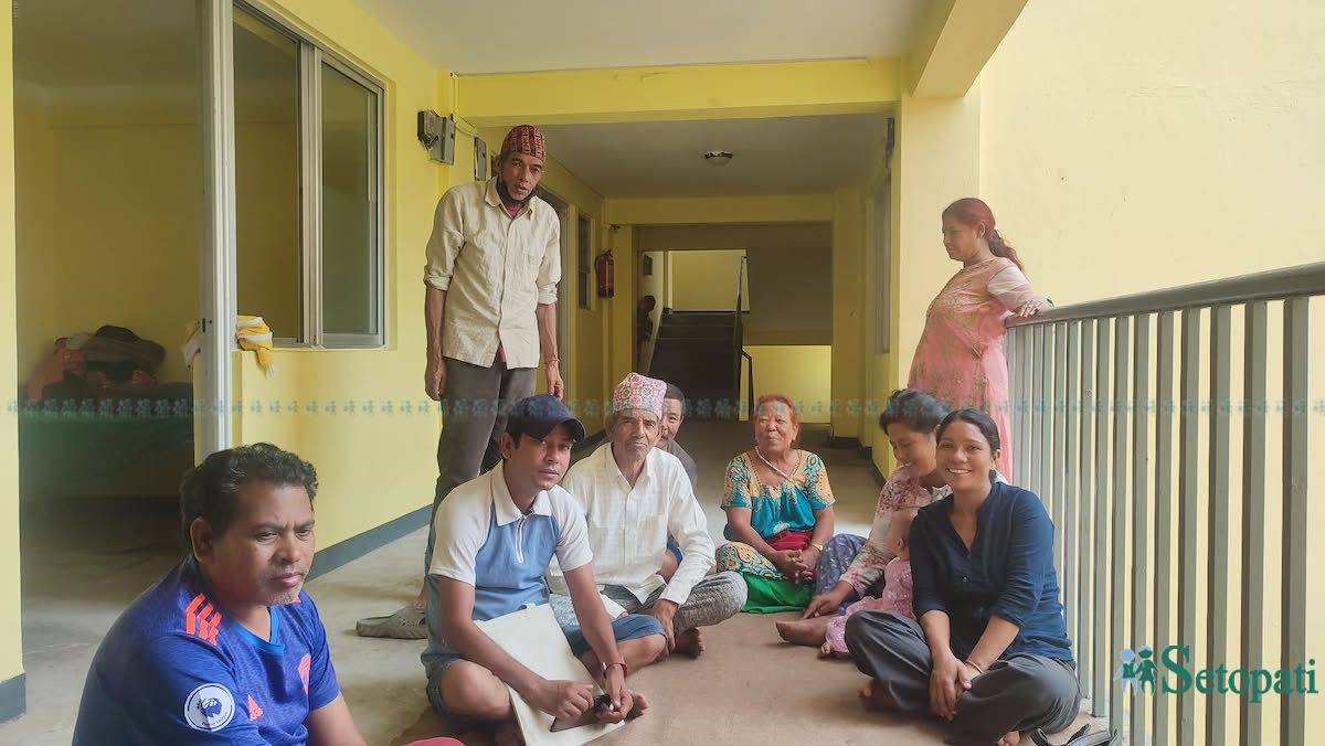 Squatter families sheltered at Ichangu Apartments in Nagarjun. (Photo: Sarisha Achhami/Setopati)