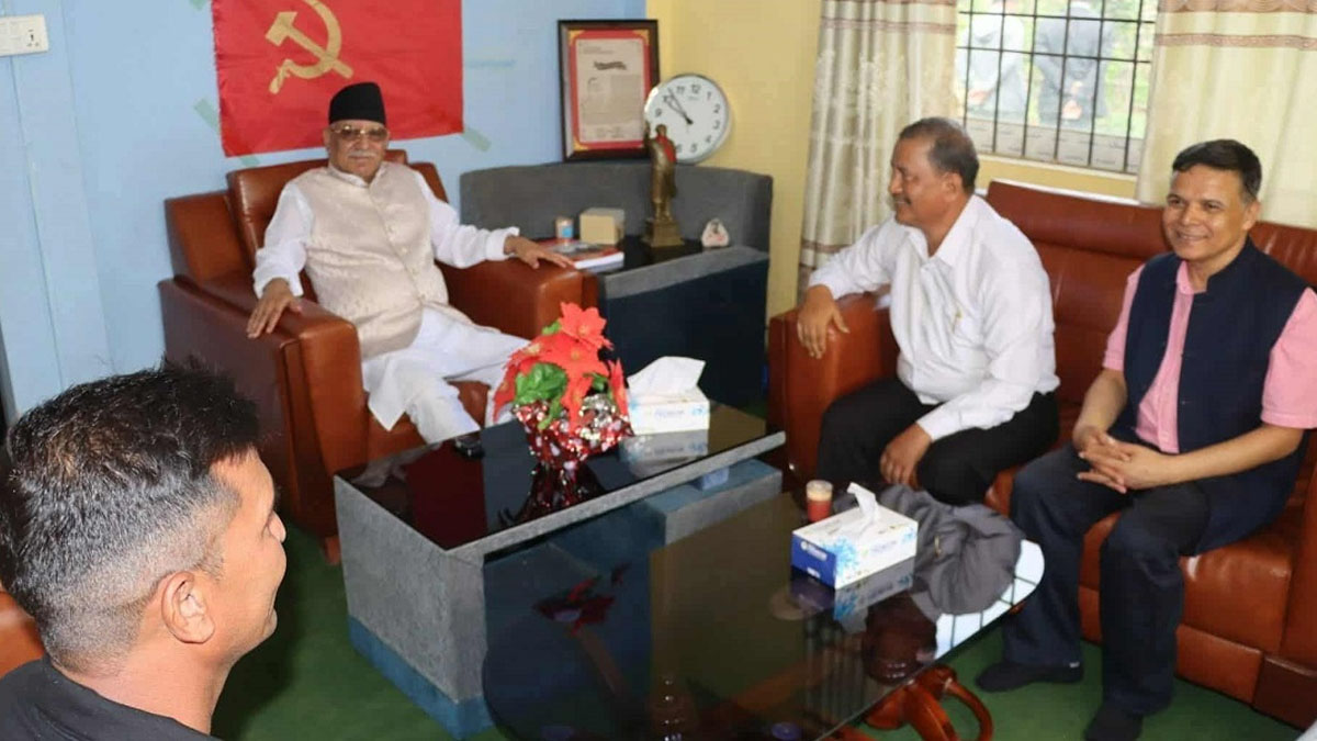 Dahal meets Chand, proposes party unification