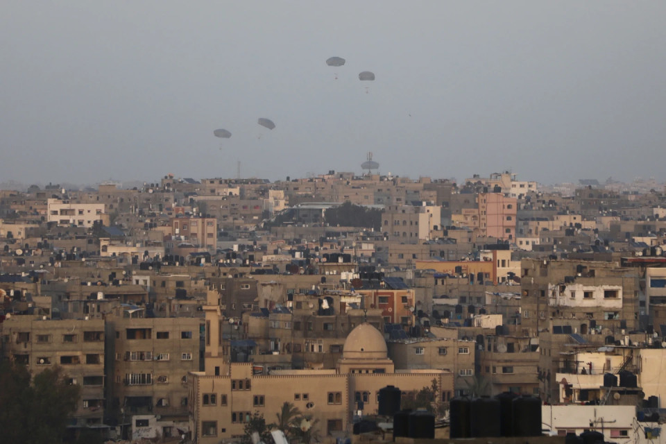 U.S. military planes began the first airdrops of thousands of meals into Gaza AP/RSS Photo