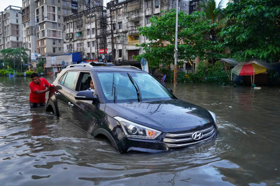 Mumbai's myriad waterways make the city of 21 million especially prone to floods during monsoon season. Dibakar Roy via Unsplash