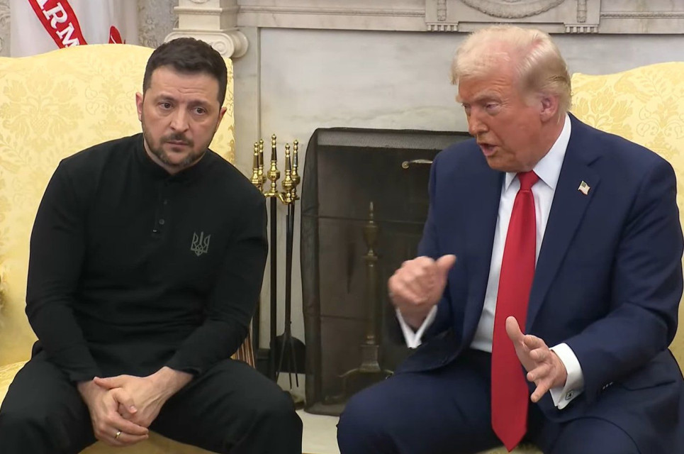 Zelenskyy (L) and Trump