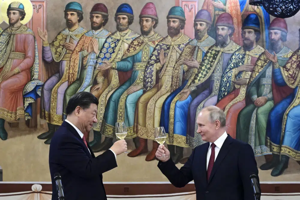FILE - Russian President Vladimir Putin, right, and Chinese President Xi Jinping toast during their dinner at The Palace of the Facets, a building in the Moscow Kremlin, Russia, March 21, 2023. AP/RSS Photo