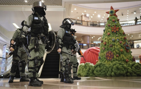 Clashes resume in Hong Kong