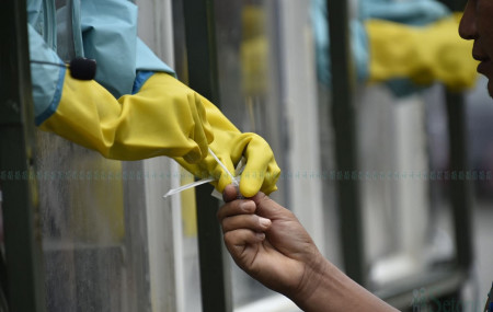 Government cut fee for PCR test to Rs 2,000