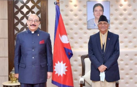 Indian Foreign Secretary meets PM Oli