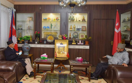 Oli in Khumaltar to talk with Dahal