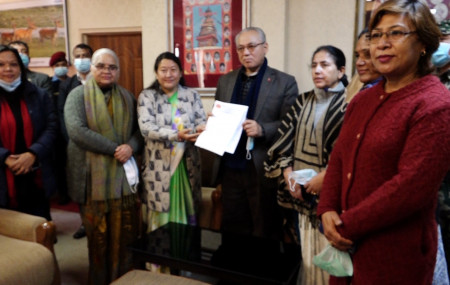 Memorandum handed to Home Minister demanding those chanting slogans against President be punished
