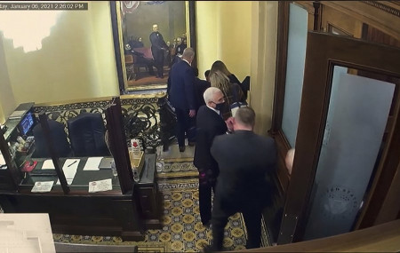 Trump trial video shows vast scope, danger of Capitol riot