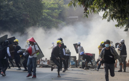 Myanmar security forces shoot dead 6 protesters
