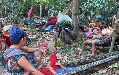 Thousands flee into Thailand following Myanmar air strikes