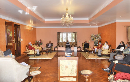 PM Oli asks NC for vote of confidence, Deuba refuses
